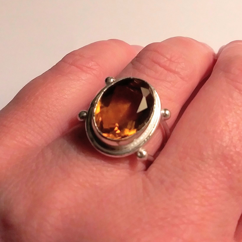 Stunning 925 Sterling Silver Citrine Ring